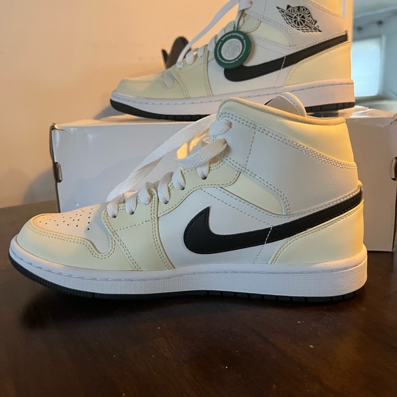 Nike Air Jordan 1 mid - Picture 4 of 6